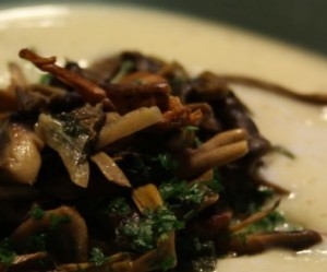 Artiskoksuppe med svampe