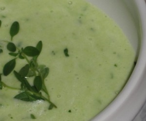 Cremet avokadosuppe