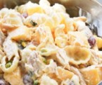 Kylling pastasalat med mango og vindruer